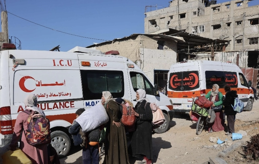 AL MENOS 21 MUERTOS Y 28 HERIDOS POR ATAQUE ISRAELÍ A CAMPAMENTO DE DESPLAZADOS EN GAZA